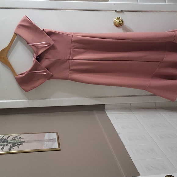 Formal dress brand new salmon color - Picture 5 of 7